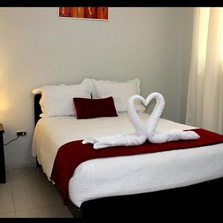 Hostal Universal Huaraz Esterno foto