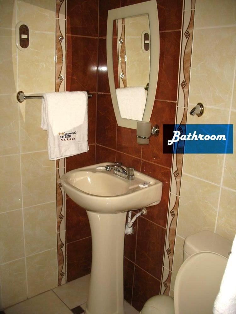 Hostal Universal Huaraz Esterno foto