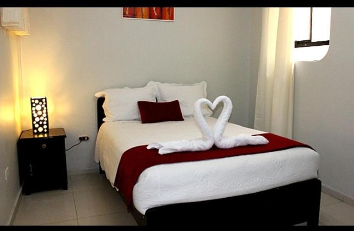 Hostal Universal Huaraz Esterno foto